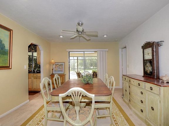 4th image of 15831 Country Ct
