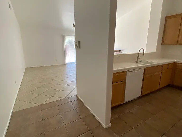 10374 Bella Ln — Photo 5