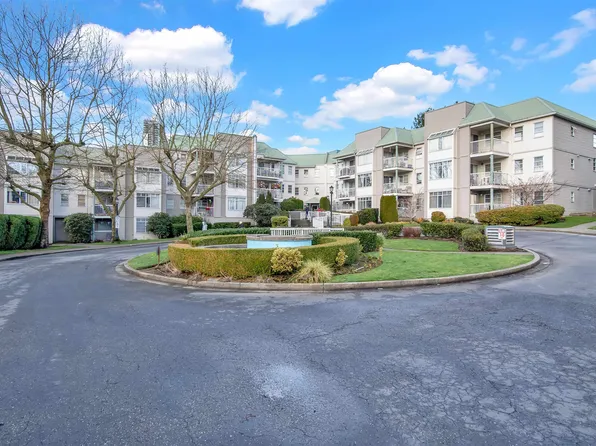 9765 140th St #102, Surrey, BC V3T 5S5