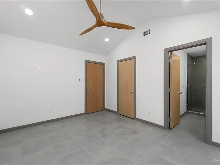 1304 E Iris Ave #1 — Photo 13