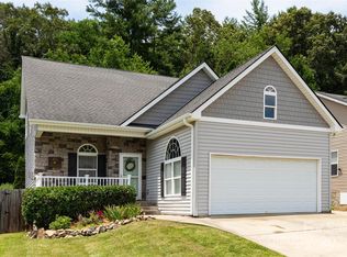 40 Woodcreek Cir, Swannanoa, NC 28778