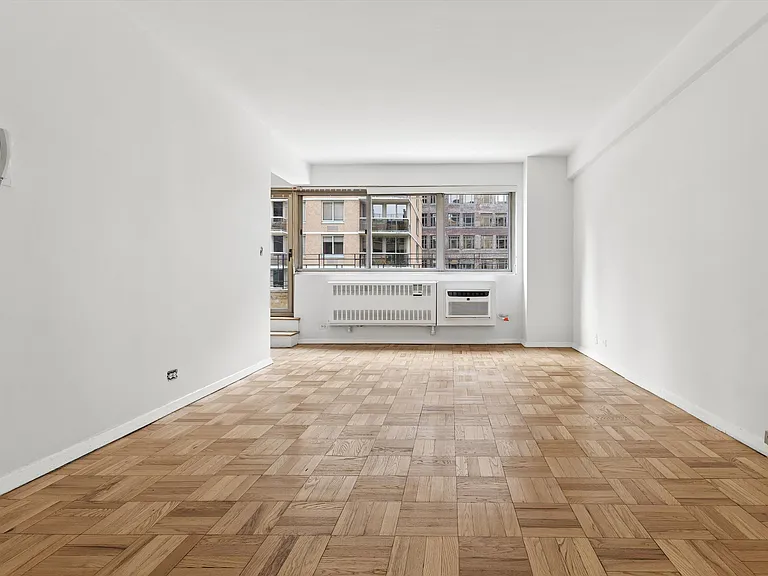 225 E 46th St #11E — Photo 8