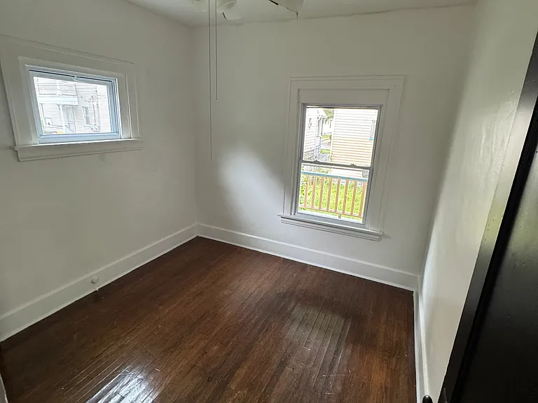 2925 E 128th St #1 — Photo 5