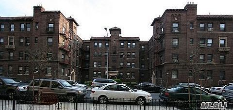 1st image of 62-64 Saunders St APT B1