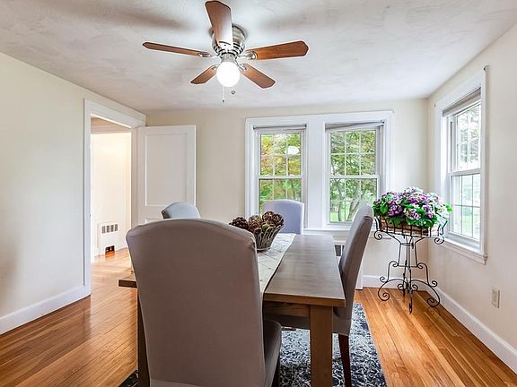 4th image of 138 Willard Cir