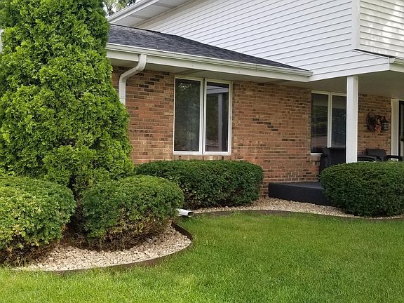 4th image of 5860 Dorchester Dr