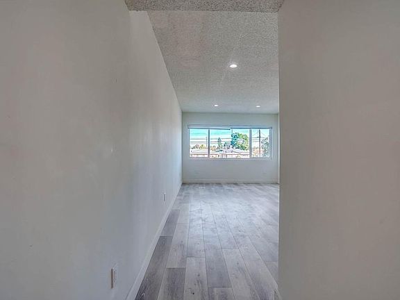4th image of 15515 S Vermont Ave #2
