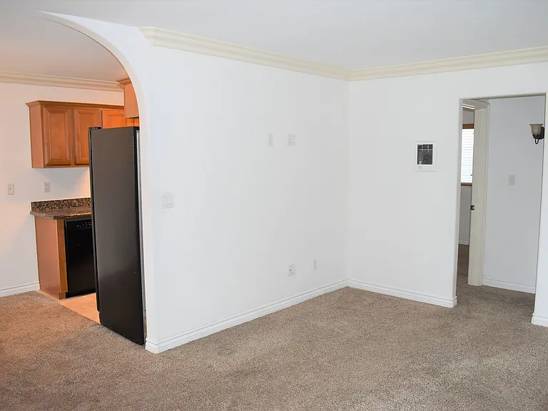 1450 Iris Ave #4 — Photo 8