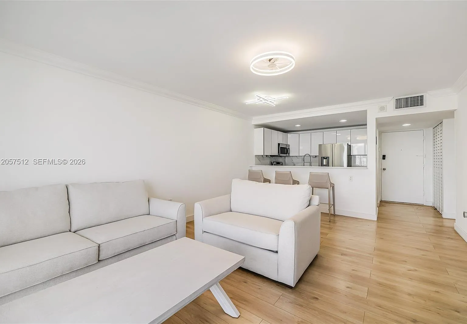 The Presidential Condo — Photo 4