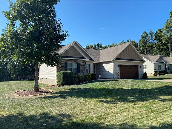 2nd image of 171 Greythorn Dr