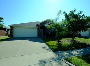 7005 Snowy Owl St, Arlington, TX 76002