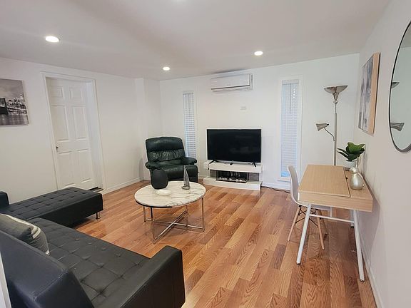 4th image of 832 White Ln #1