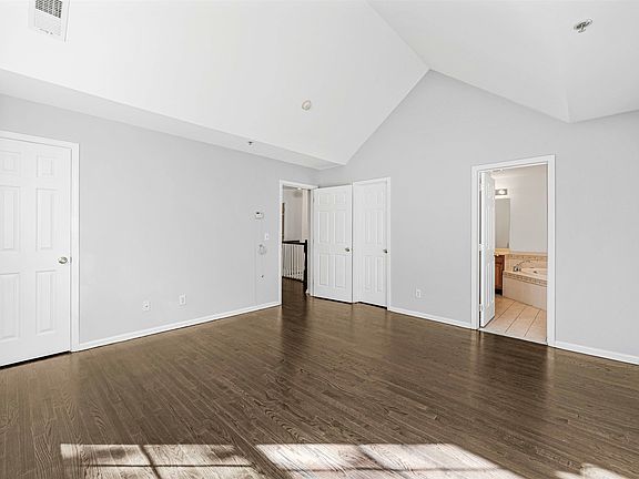 2nd image of 34 Boatworks Dr