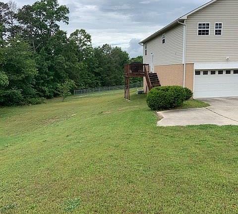 4th image of 231 Fern Dr SE