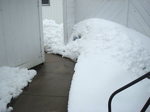 2nd image of 424 22nd St E