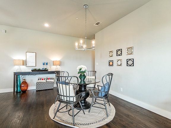 3rd image of 770 N Plano Rd #303