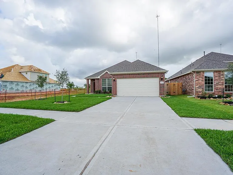 2206 Argos Dr — Photo 4