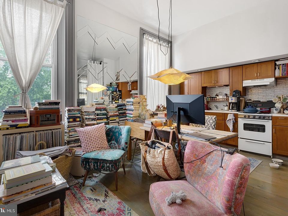 1st image of 2318-24 E York St #2F