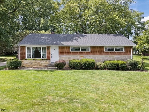 3rd image of 1375 Schrader Rd