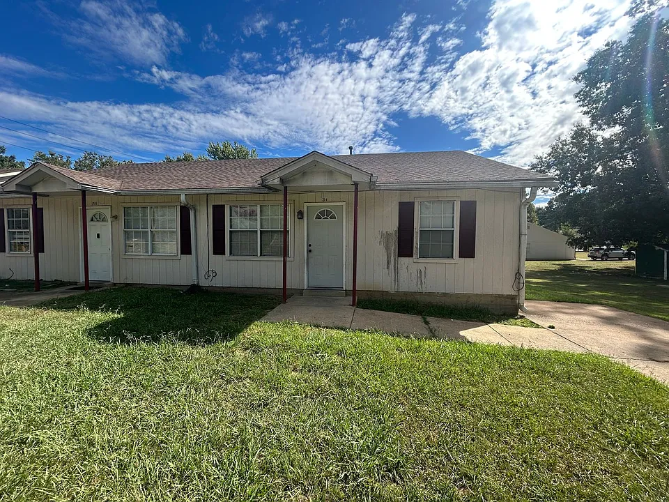 764 - 776 N. McLemore