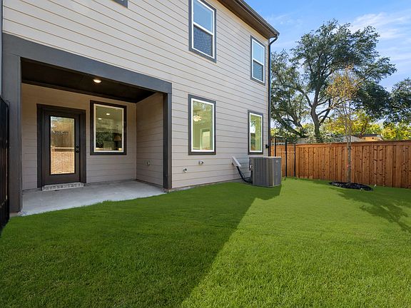 Rear Exterior Design Representative Photo