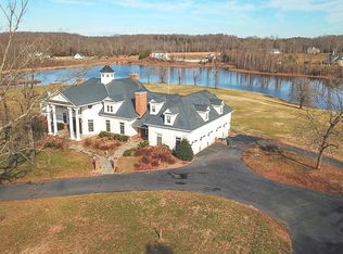 1960 Old Tavern Rd, Powhatan, VA 23139