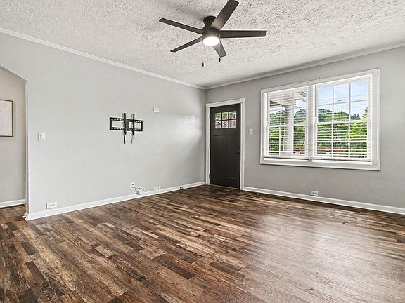4th image of 8 Parker Rd