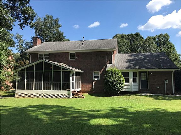 3rd image of 3759 Honeycomb Dr SE