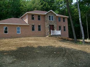 104 Ratcliff Ln, Slippery Rock, PA 16057