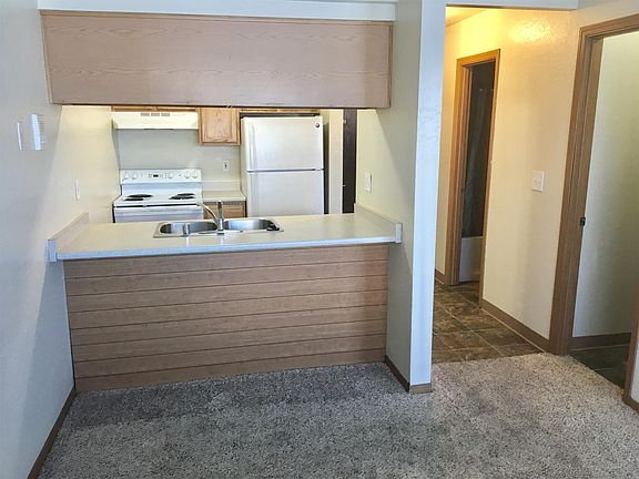Kitchen/Bar area