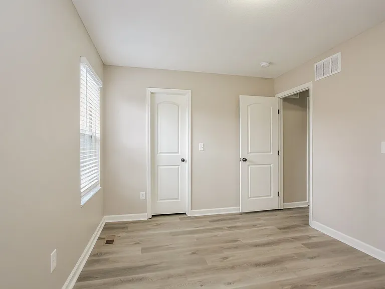 445 Oak Meadow Dr — Photo 13