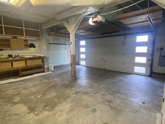 2nd image of 366 Valencia Dr