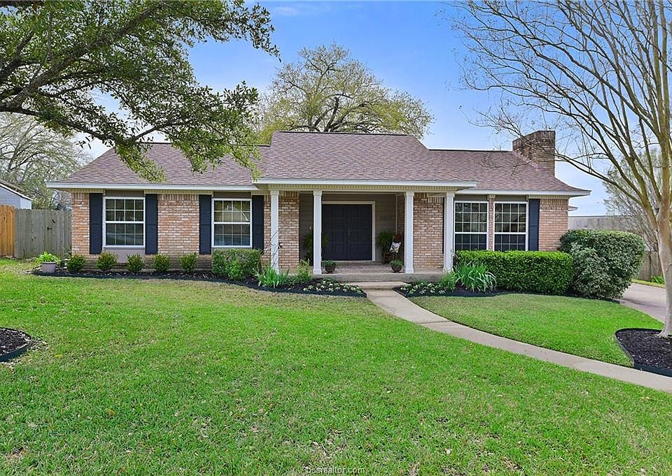 1st image of 8600 Jade Ct