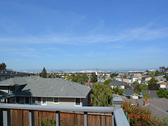 3rd image of 516 Cedar Ave