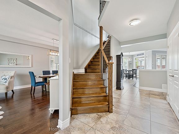4th image of 183 Townsend Dr