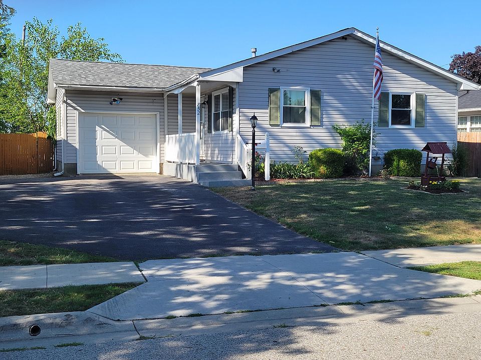 1st image of 852 Kirkwood Dr