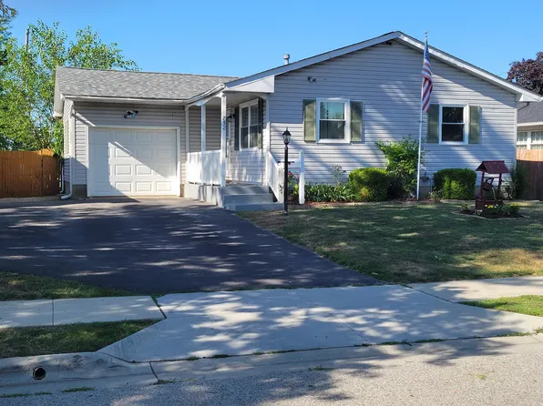 852 Kirkwood Dr, West Jefferson, OH 43162