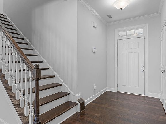 3rd image of 403 Shale Creek Dr