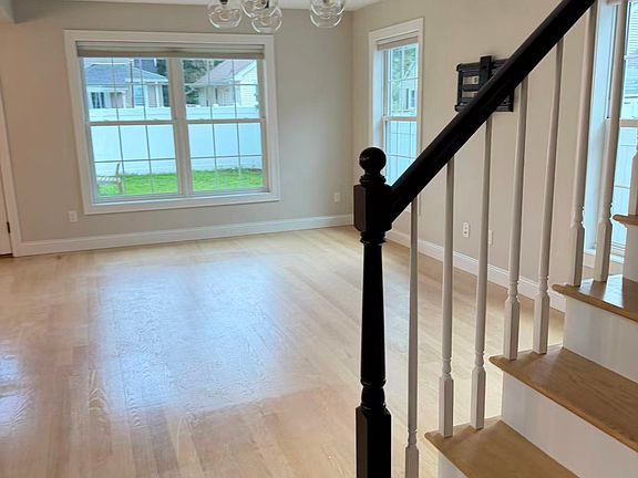 3rd image of 38 Berwyn St