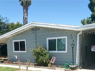 558 N Gilbert St, Hemet, CA, 92543