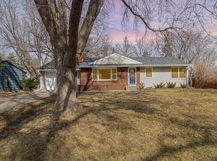 1745 Shryer Ave W, Roseville, MN 55113