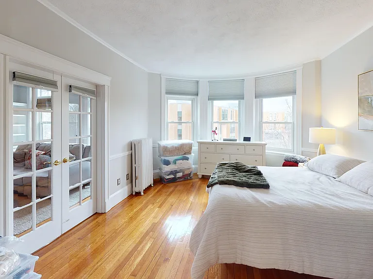 33 Westbourne Ter #3 — Photo 3
