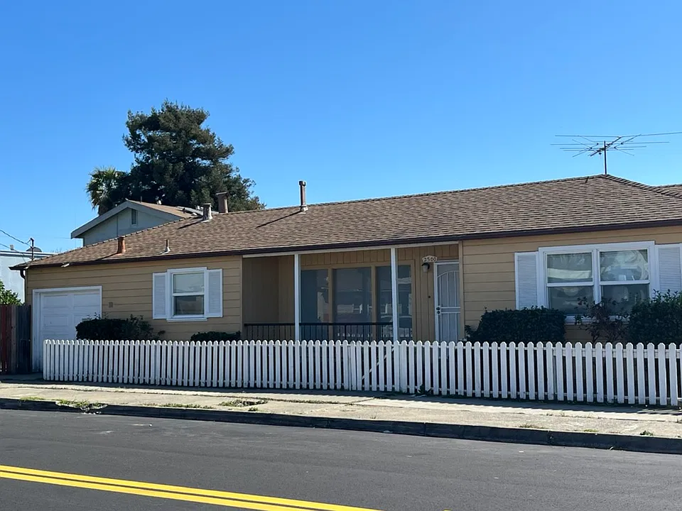 2500 Clinton Ave