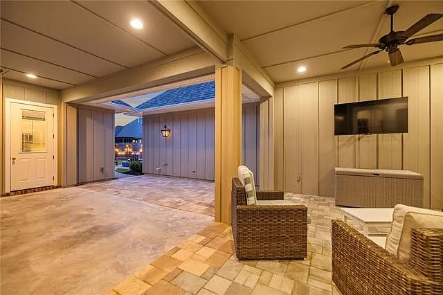 1029 Spring Haven Ln — Photo 41