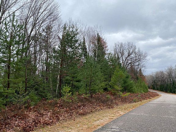 5th image of Moen Lake Rd