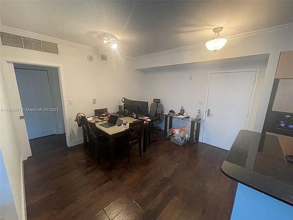 4th image of 335 Biscayne Blvd #3508