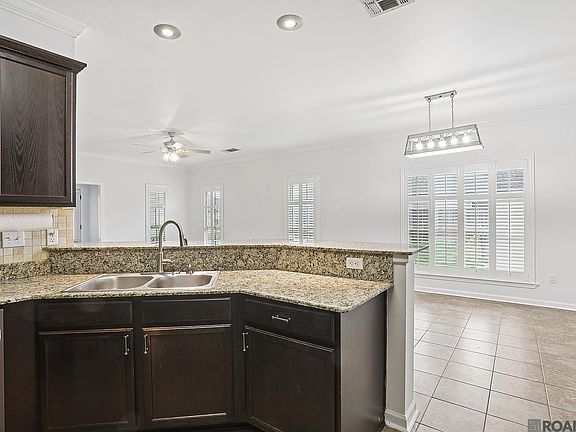 3rd image of 38235 Dolphin Ct