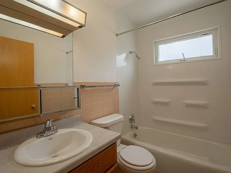 2411 Brentwood Pkwy — Photo 6
