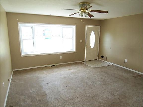 4th image of 2615 Keenan Ave