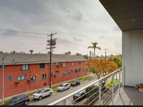 5th image of 611 N Bronson Ave APT 8